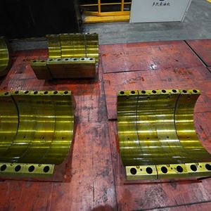 Diesel engine accessories - main bearing cover