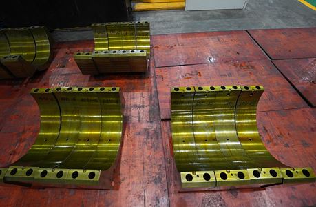 Diesel engine accessories - main bearing cover