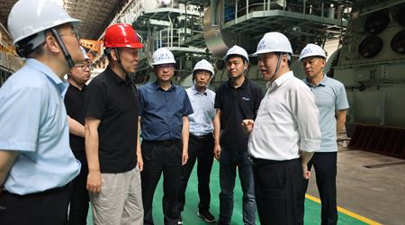 南通工信局副局长一行带队来我司学习船舶行业发展先进经验，进一步推动通泰扬船舶海工产业集群协同发展
